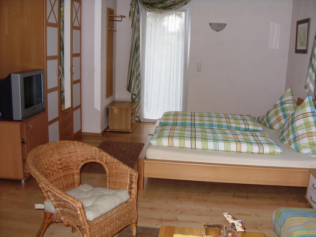 Pension Fitnessoase Eußenheim Стая снимка